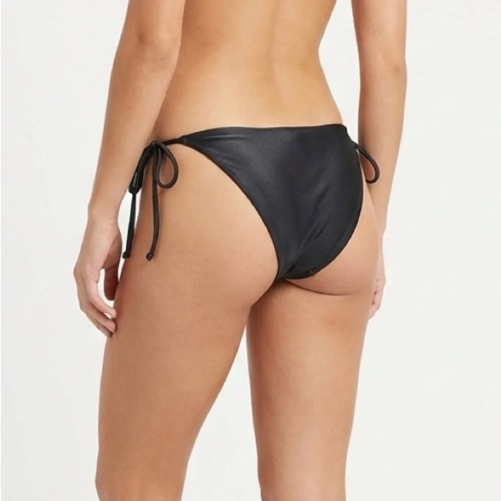 Bellissima Swarovski Crystal Bikini Bottoms Size L NEW